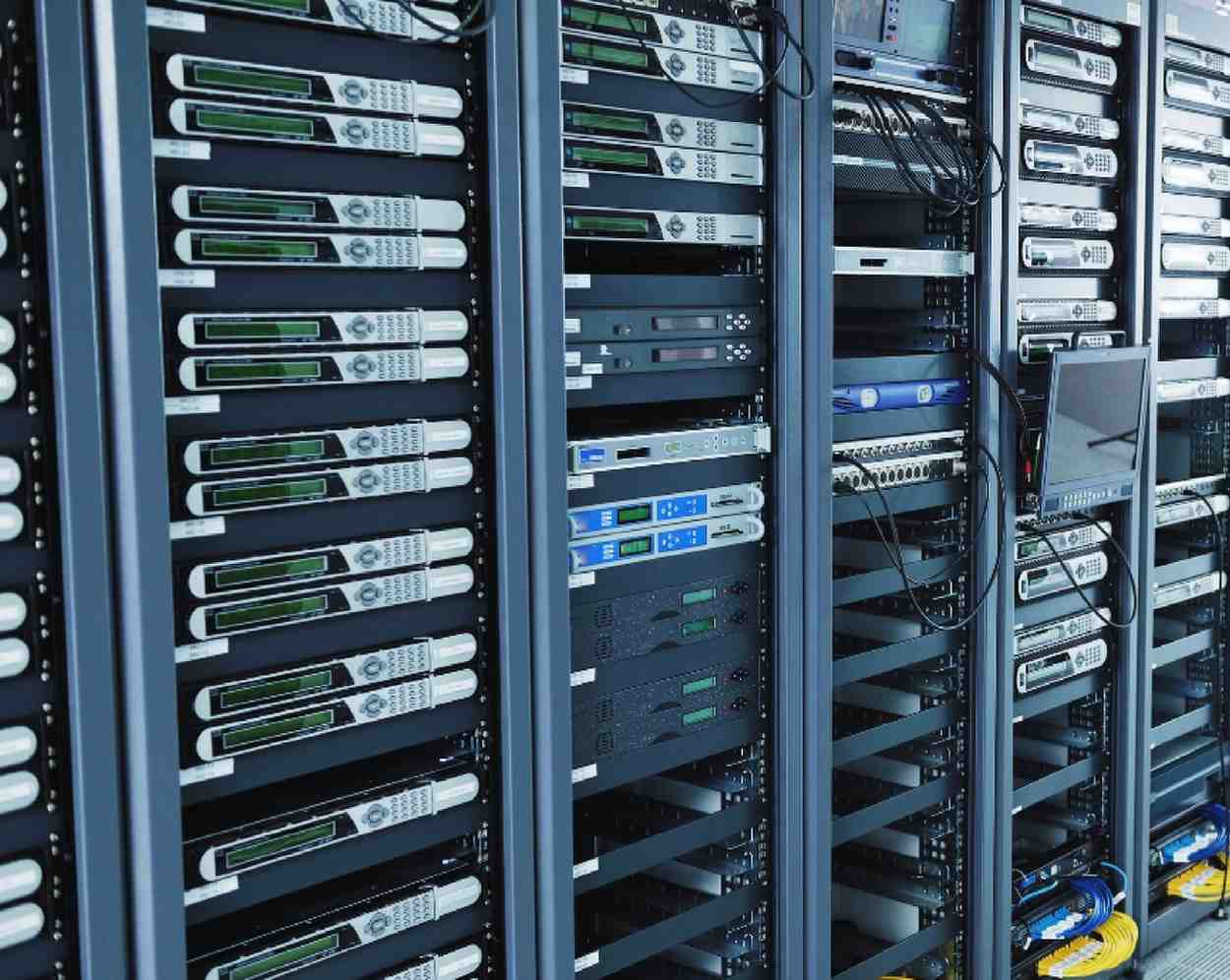 Why Source Server Components from Zaco UK