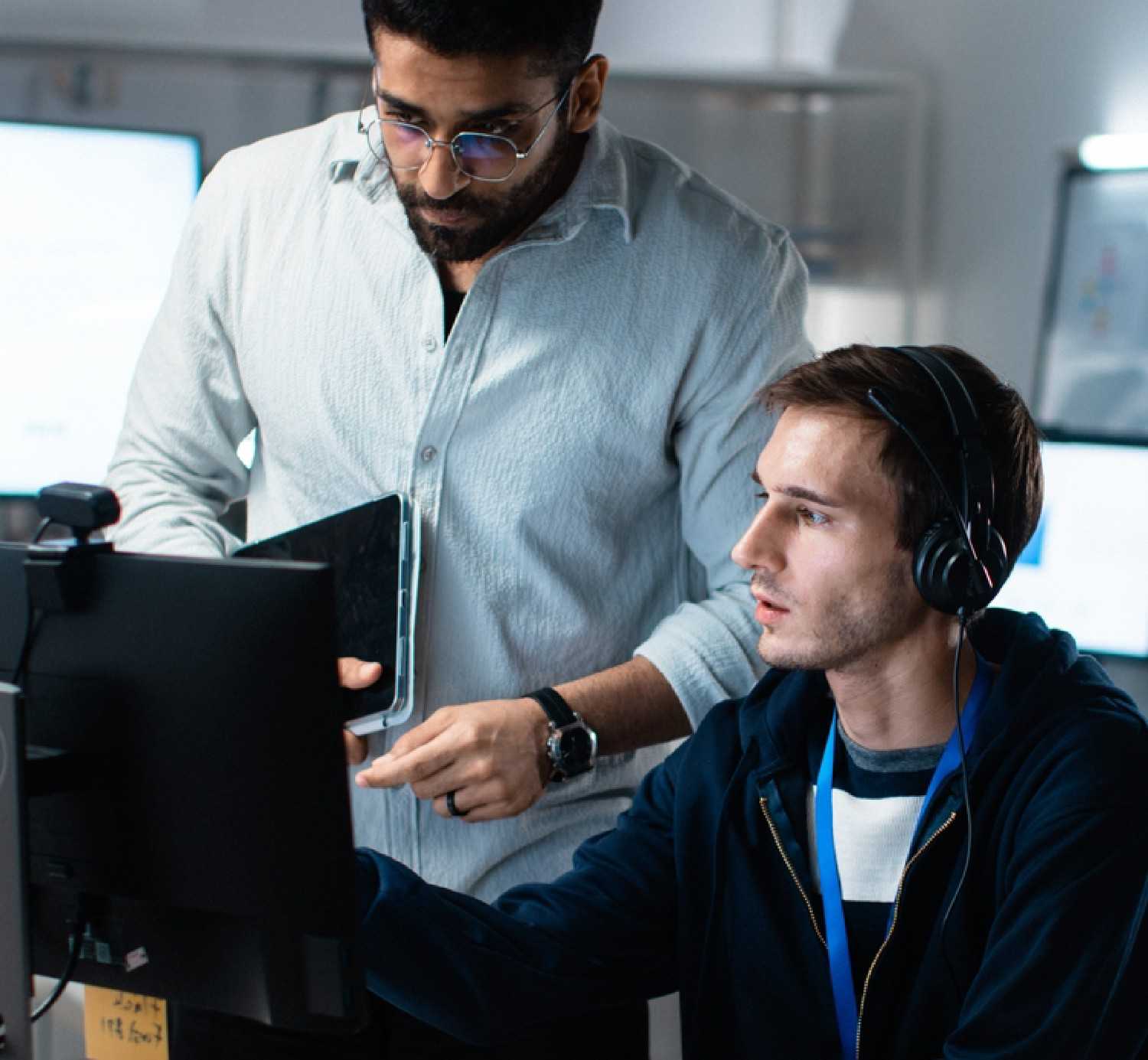 Why Organisations Choose Zaco Computers for VMware Support UK